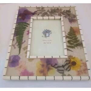Vintage Floral Resin Frame. Secret Garden. 7x 8.5" fits 3.5x5"
